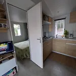 Bungalow مكان تخييم *
