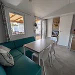 مكان تخييم Bungalow لاكانو